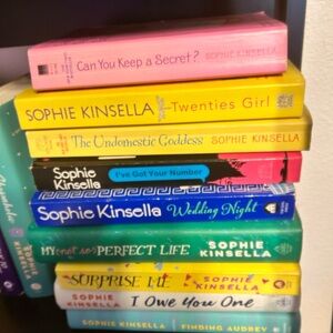 Set of 8 Sophie Kinsella Book Collection. National Best Seller.